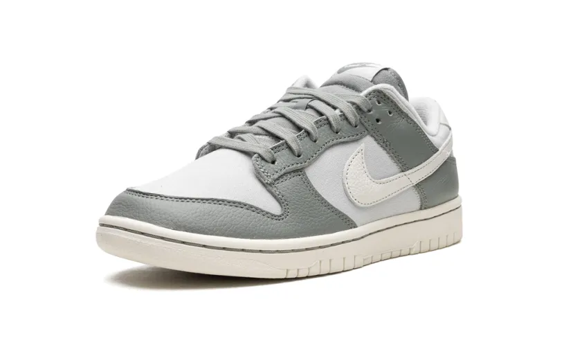 Nike Dunk Dunk Low Retro PRM 'Mica Green'